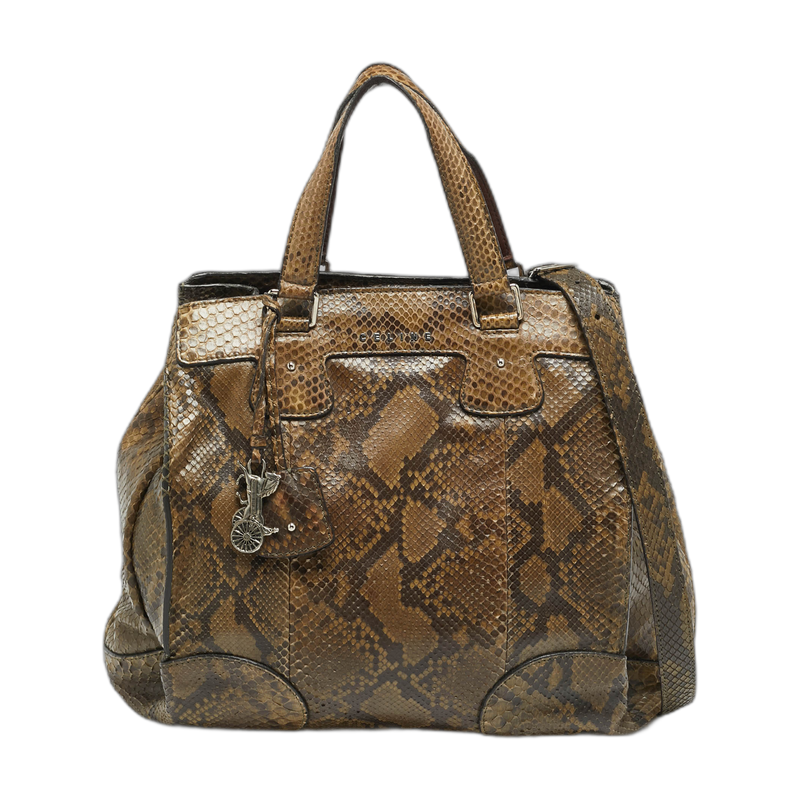 The Luxury Closet listing